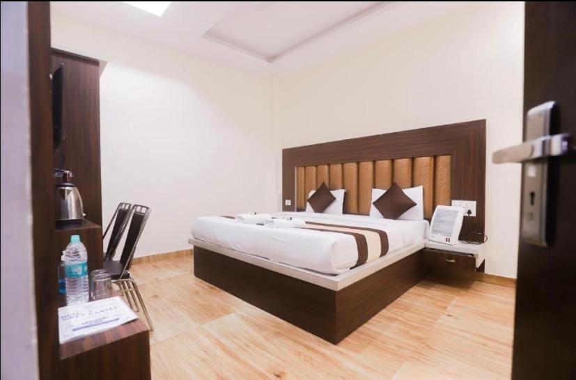 Hôtel Vedantam à Haridwār Extérieur photo