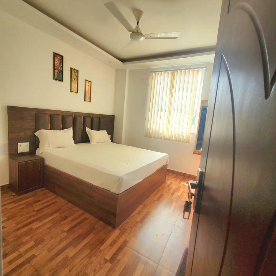 Hôtel Vedantam à Haridwār Extérieur photo